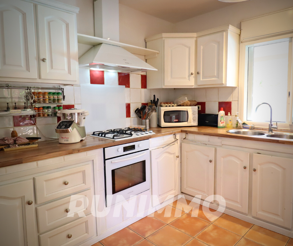 RUNIMMO Villa Saint Pierre 6 pièce(s) 170 m2